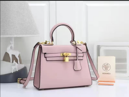 Hermès Kelly Sellier Handbag with Gold Hardware