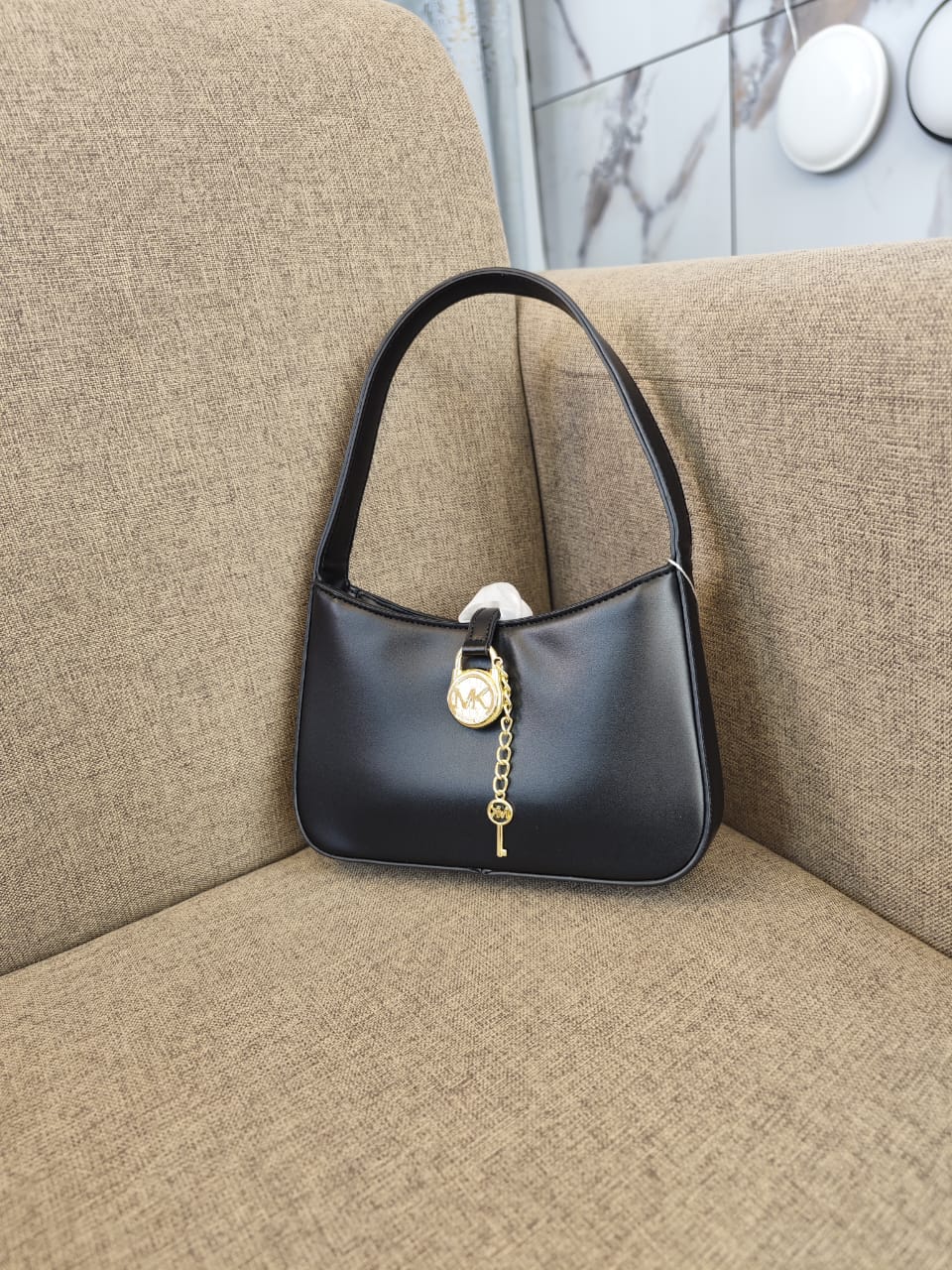Aigner Leather Curved Hobo Shoulder Bag