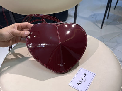 Heart-shaped Shoulder Bag