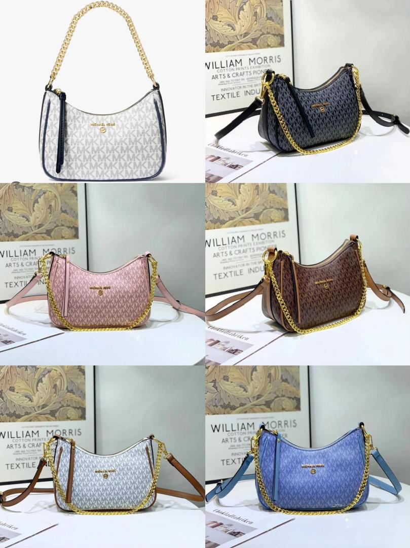Michael Kors Jet Set Charm Shoulder Bag